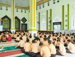 Kepala UPT SMP Negeri 1 Tomoni Tegaskan Amaliah Ramadhan sebagai Benteng Karakter Siswa