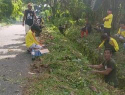 Wujudkan Desa Juara, Pemdes Arolipu Sinkronkan Program Bupati Luwu Timur Melalui Gerakan Jumat Bersih.