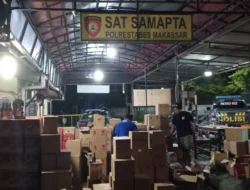 Polisi Sita Ribuan Botol Miras Saat Razia Toko di Makassar Jelang Ramadhan