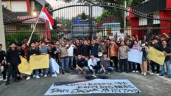 Aksi Demo Desak Evaluasi dan Copot Kapolres Nias